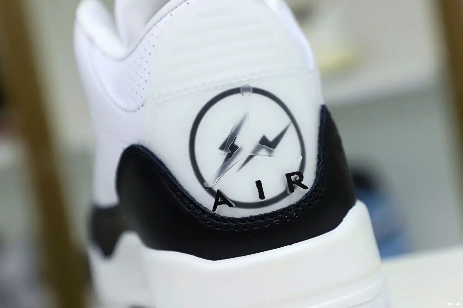 X RETRO FRAGMENT Kimikick 3 SP JORDAN 'WHITE' DESIGN AIR 0409